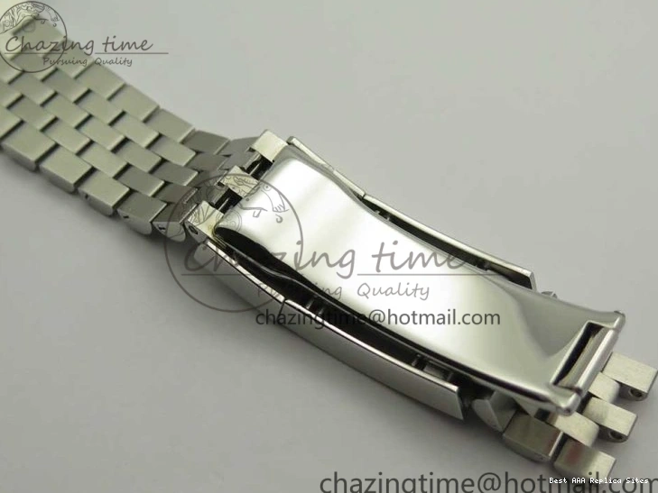 Best AAA Replica Sites GMT-Master Bezel Ceramic Black BPF Bracelet on Green Jubilee 126710 3347 SS Dial A II UrbanChic Black BLRO SS 1225